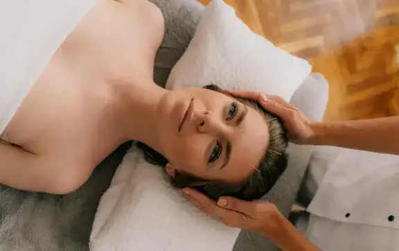 Клієнти в захваті від "Русалки": нова процедура використовує ДНК лосося для омолодження шкіри