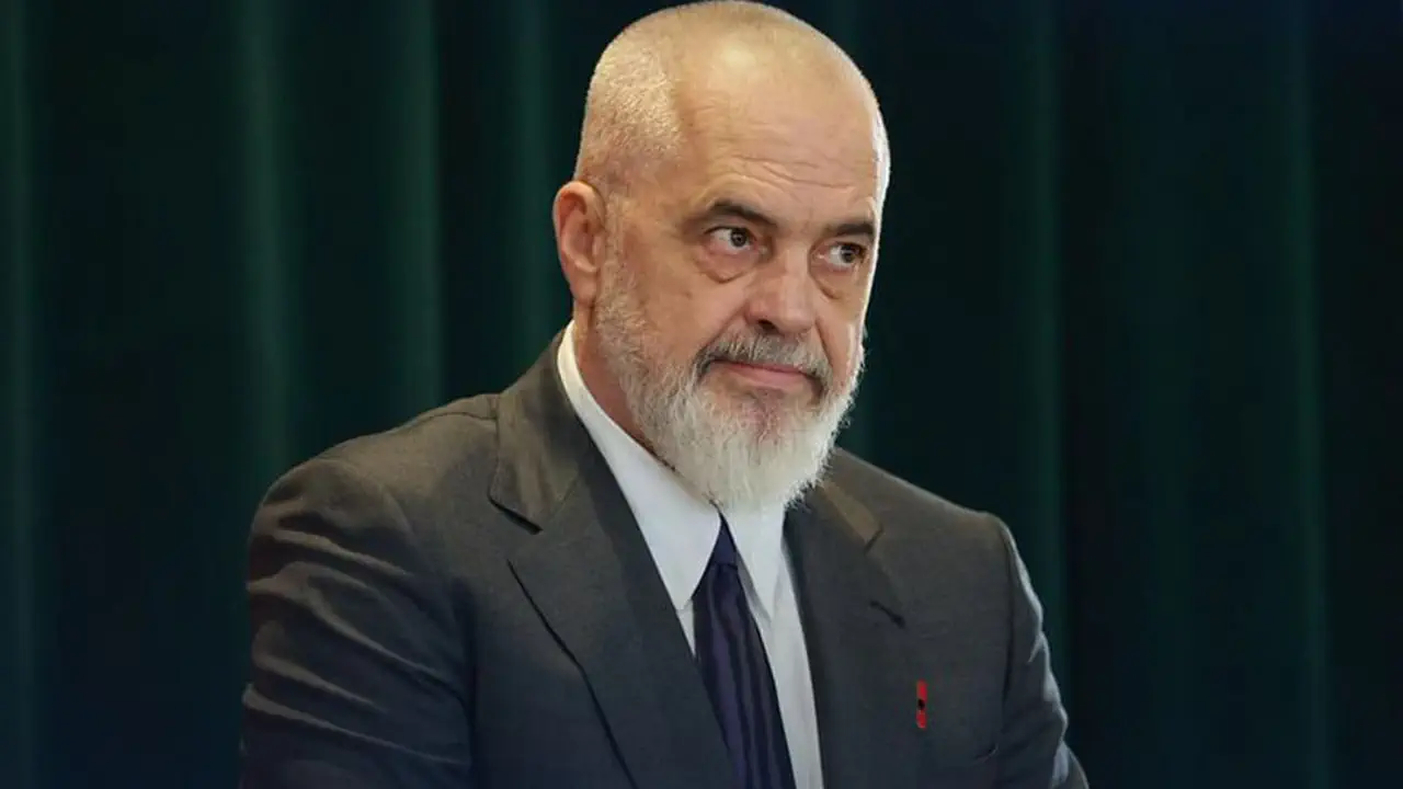Прем'єр Албанії шокував заявою про вагітність міністра Діелли, яка народить 83 помічників