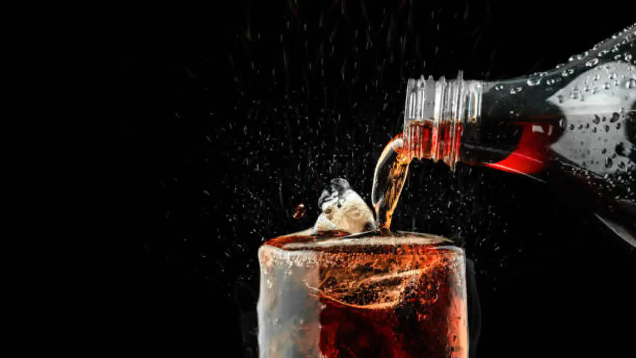 Coca-Cola критикують за дешевий рімейк: штучний інтелект не вгодив людям з ностальгією