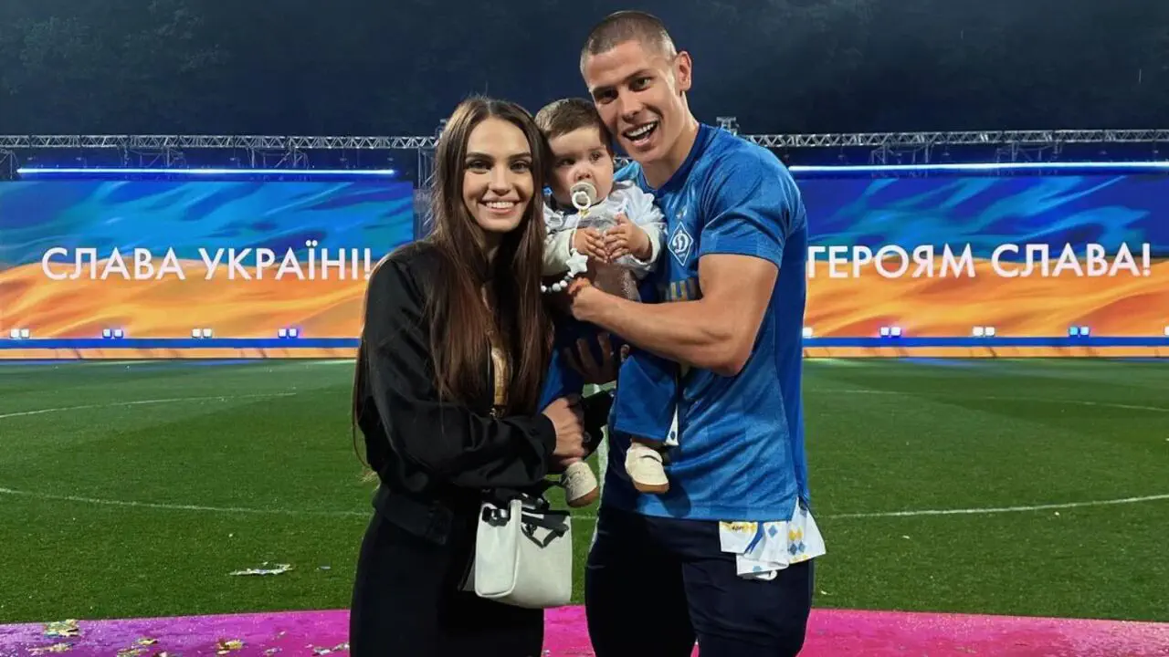 Денис Попов з родиною