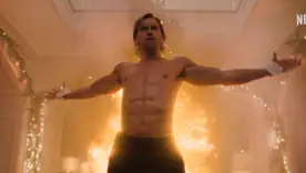 Бывший муж привел новую пассию на праздник! Netflix выпустил самую хаотичную комедию