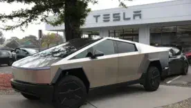 Tesla екстрено відкликає Cybertrucks, щоб краще приклеїти деталі