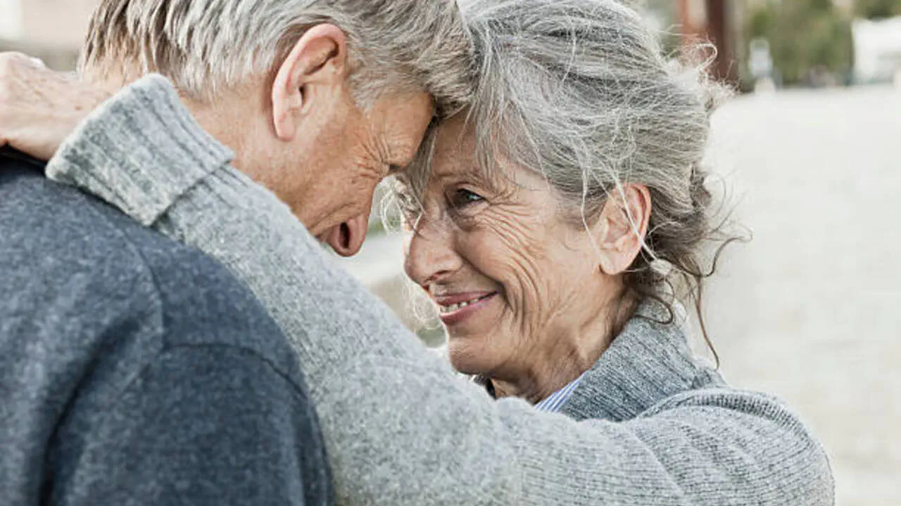 Секс на пенсии: эксперты советуют, как сохранить интимность после 60 лет
