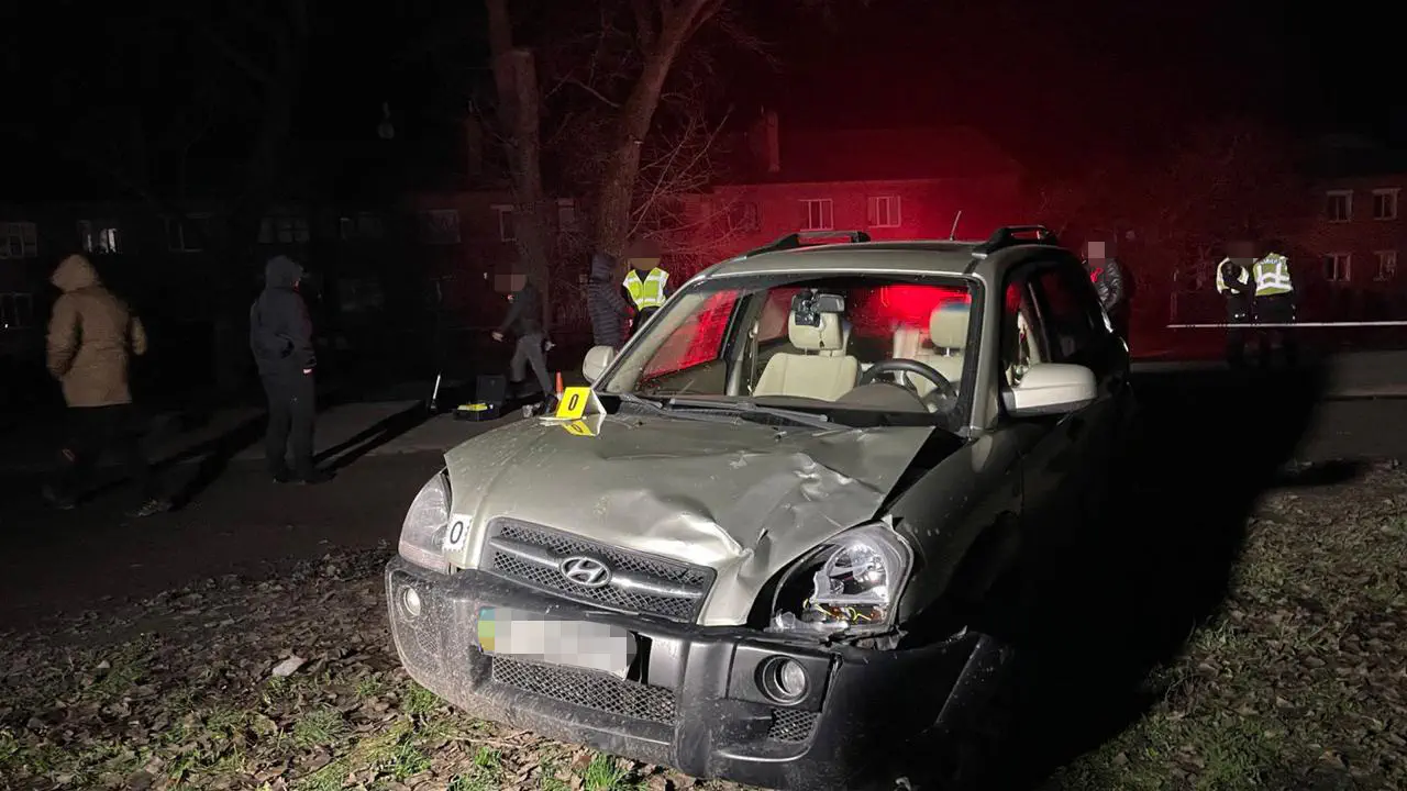 На Полтавщині п’яний правоохоронець на смерть збив двох 17-річних сестер