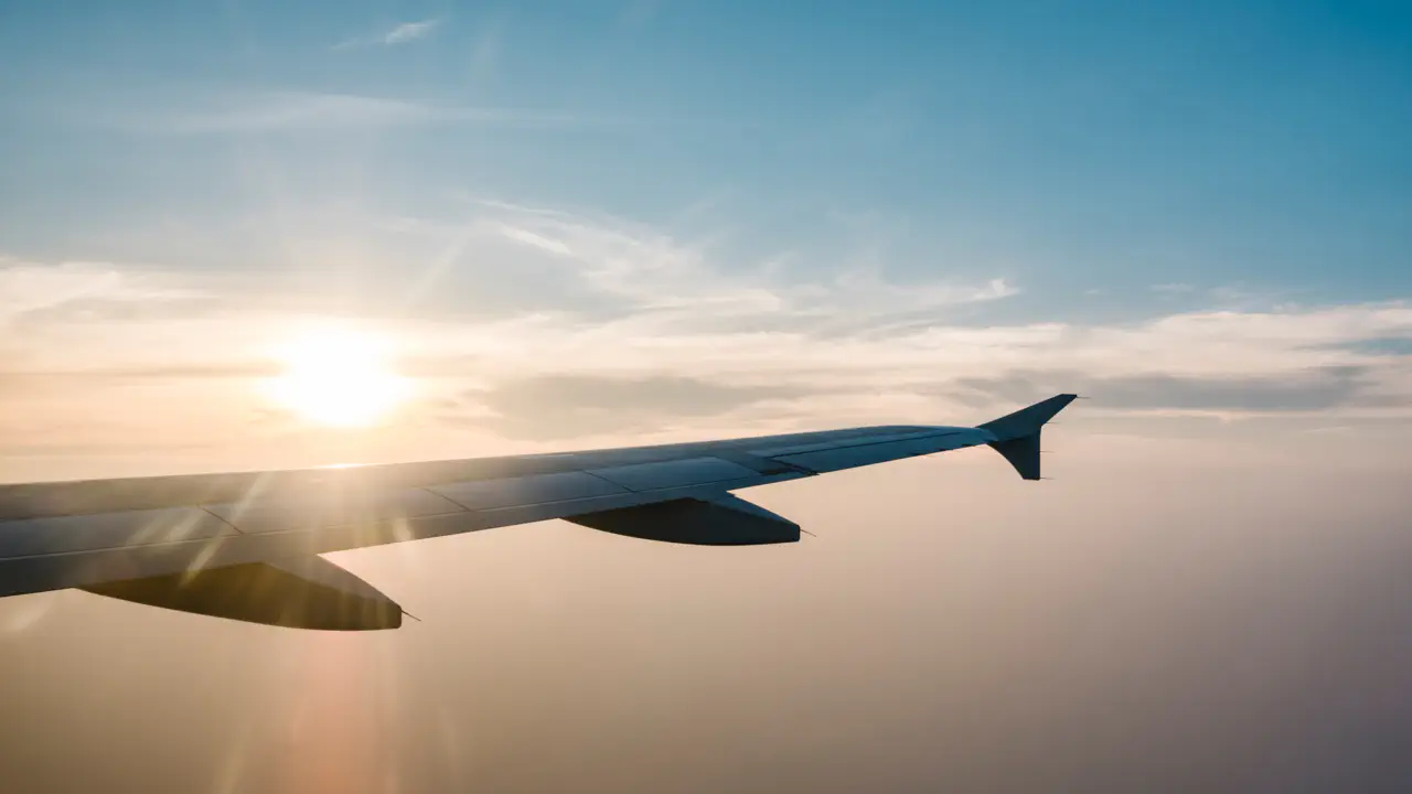 26 часов в небе: China Eastern запустила рейс, после которого кажется, что летишь на другую планету