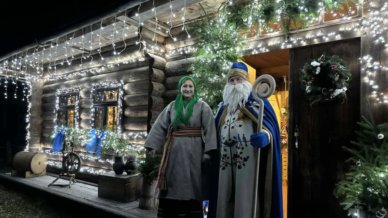 Різдвяна подорож у минуле: як за 100 км від Львова потрапити в українське село позаминулого сторіччя