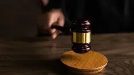 Суд виніс вирок матері, яка била 4-річного сина до смерті через привчання до горщика