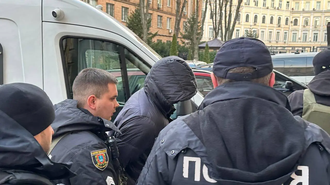 Українця вбили у Відні через криптогаманець: двох підозрюваних затримали в Одесі
