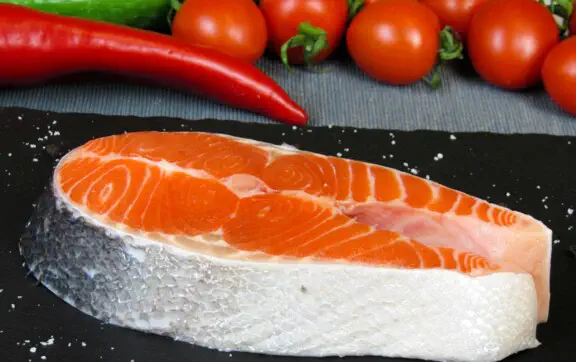 Лосось, що тане в роті: секрет соковитості, який прихований у вашій шухляді