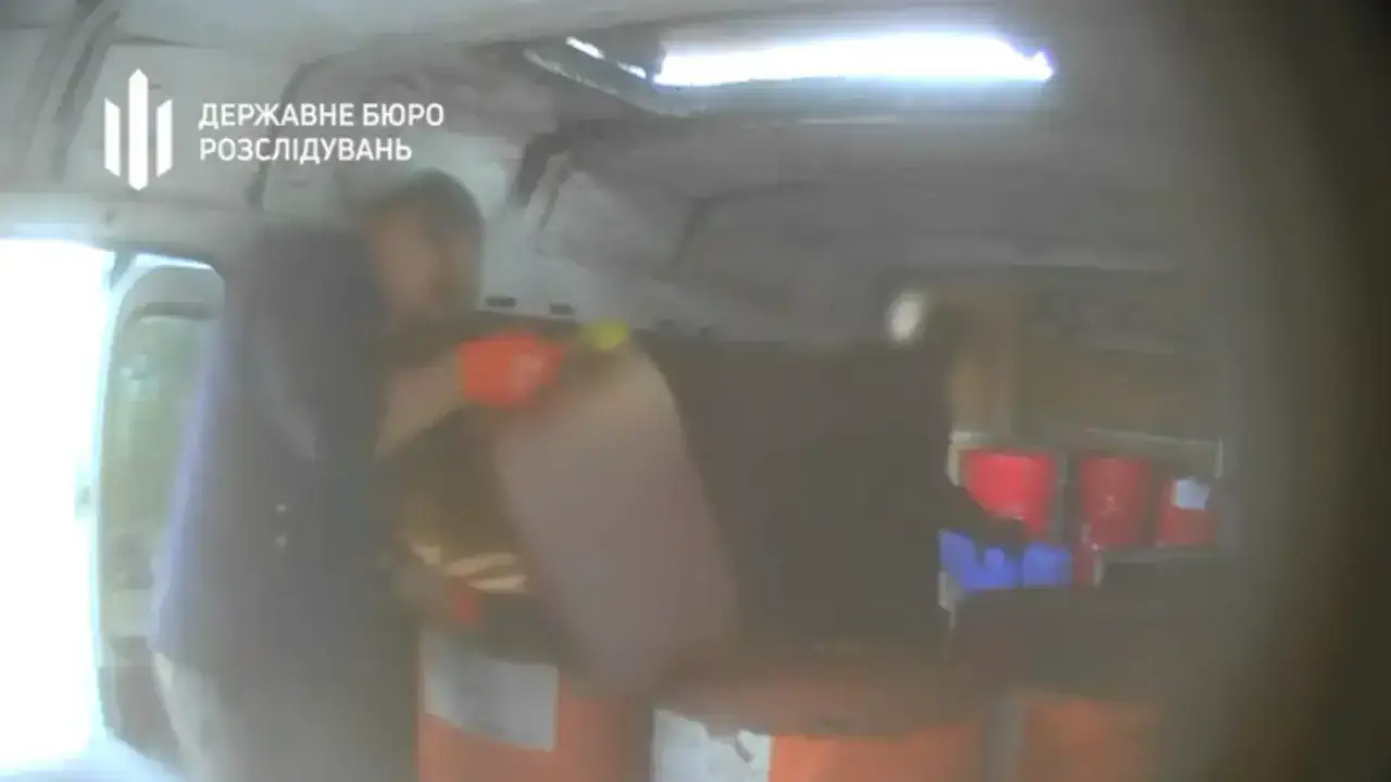 17 тонн "списаного" бензину: ДБР викрило організоване угруповання офіцерів, які розграбовували ЗСУ