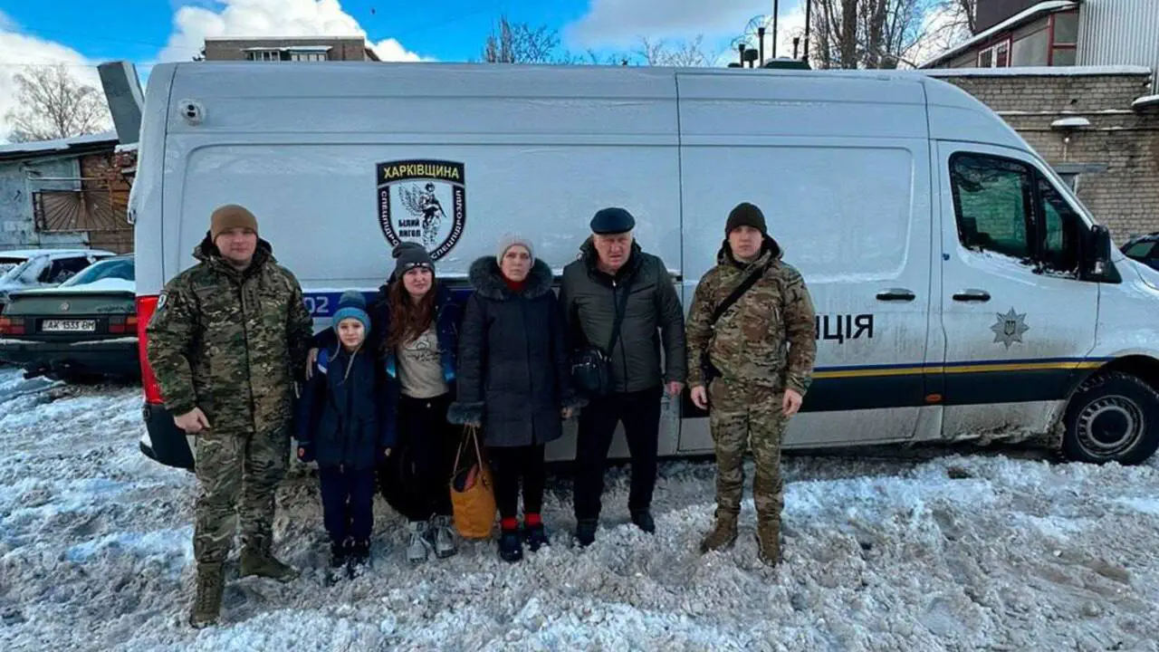 Суд над Мадуро, эвакуация из Харьковщины и "с молотком" в гости к Джей Ди Венсу - главные новости