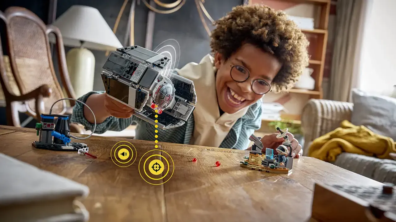Родители, готовьтесь: новые Lego кричат, светятся и имитируют звук туалета