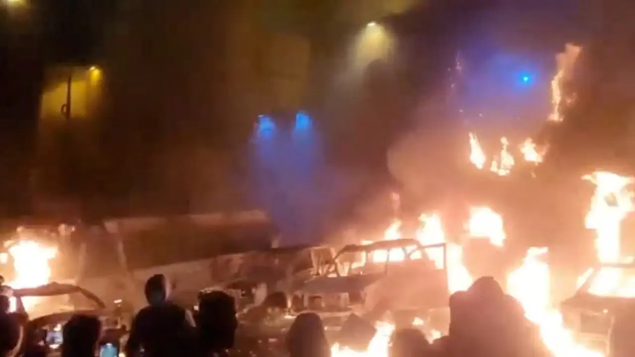 Морські полонені, оберти протесту в Ірані, та нові тарифи для України