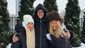 Владимир Бражко очаровал фанатов тёплыми семейными фото с Квитковой и своей мамой