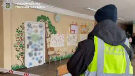 Кровавый урок: в столице школьник напал на учительницу и одноклассника