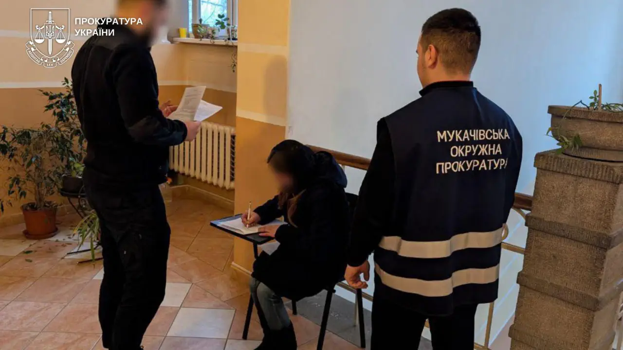 Ребенок умер в реабилитационном центре на Закарпатье: врачу и матери объявили подозрения
