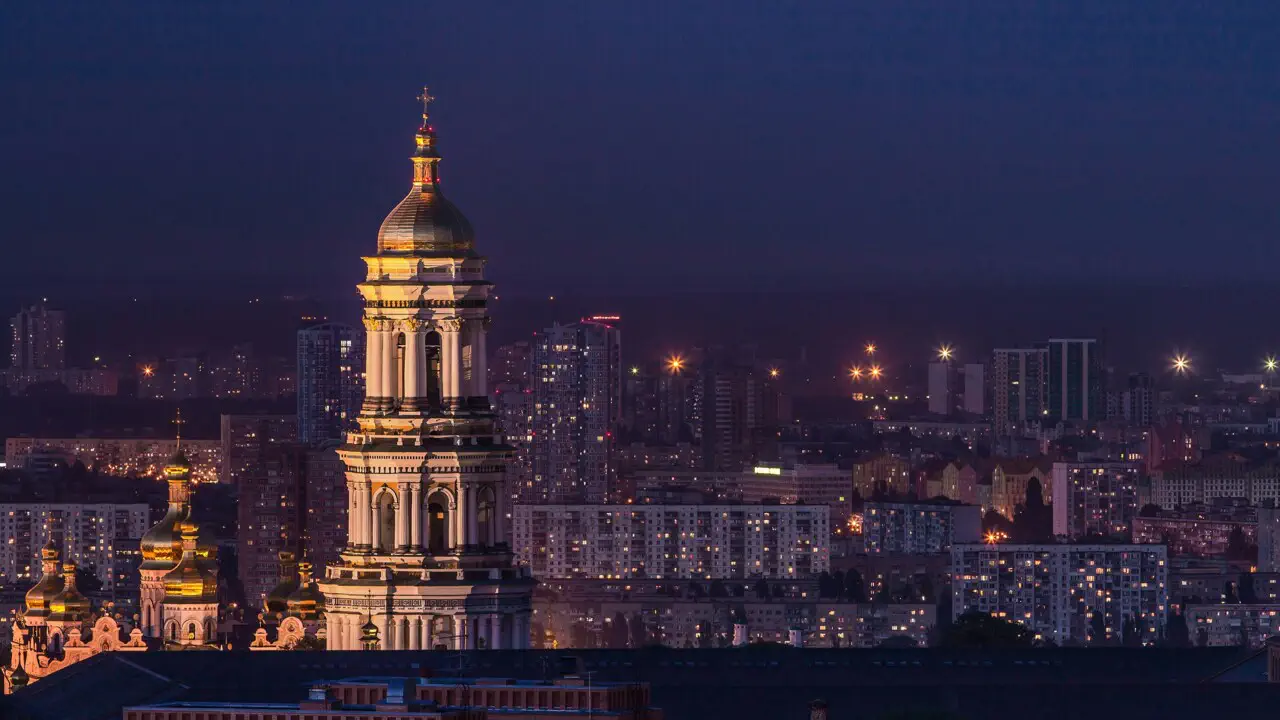 Комунальники вдруге за січень повертають тепло до понад 5 тисяч багатоповерхівок столиці