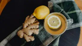 Как использовать имбирь для борьбы с акне, шрамами и морщинами