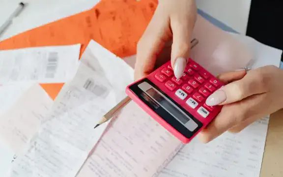 Що робити споживачам у разі незаконних нарахувань за комунальні послуги?