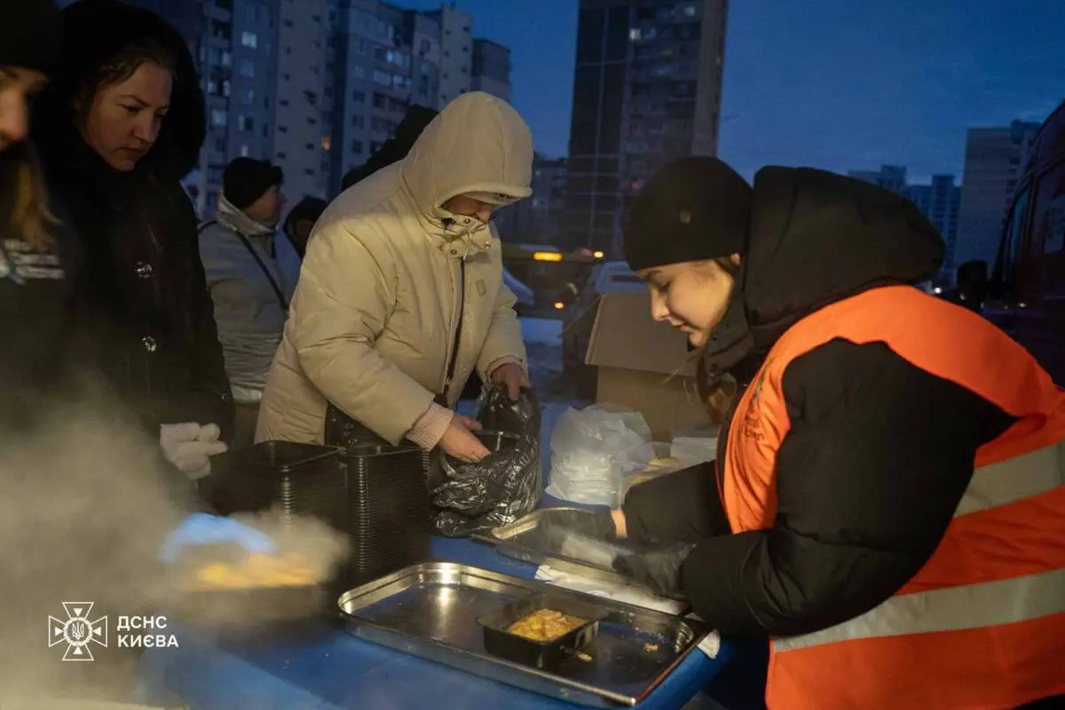 Сьогодні для багатьох киян побут став непростим випробуванням