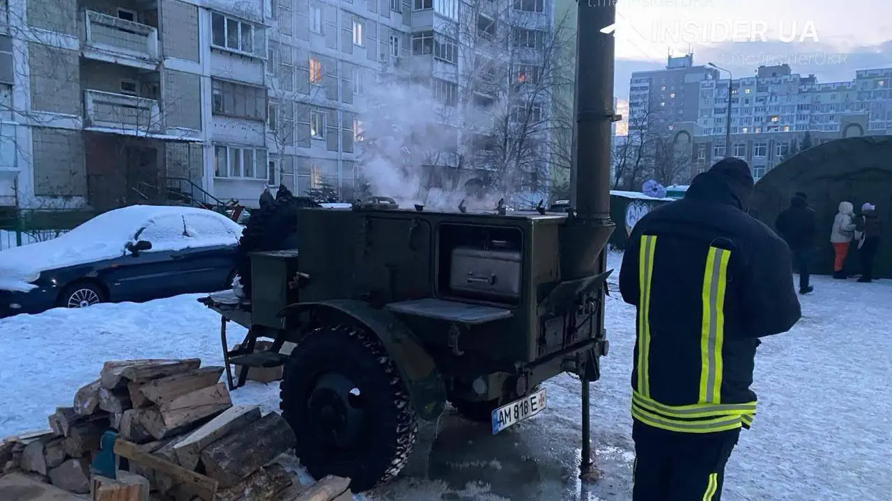Чому в Києві вдень можуть світити ліхтарі: роз'яснення КМДА