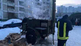 Чому в Києві вдень можуть світити ліхтарі: роз'яснення КМДА