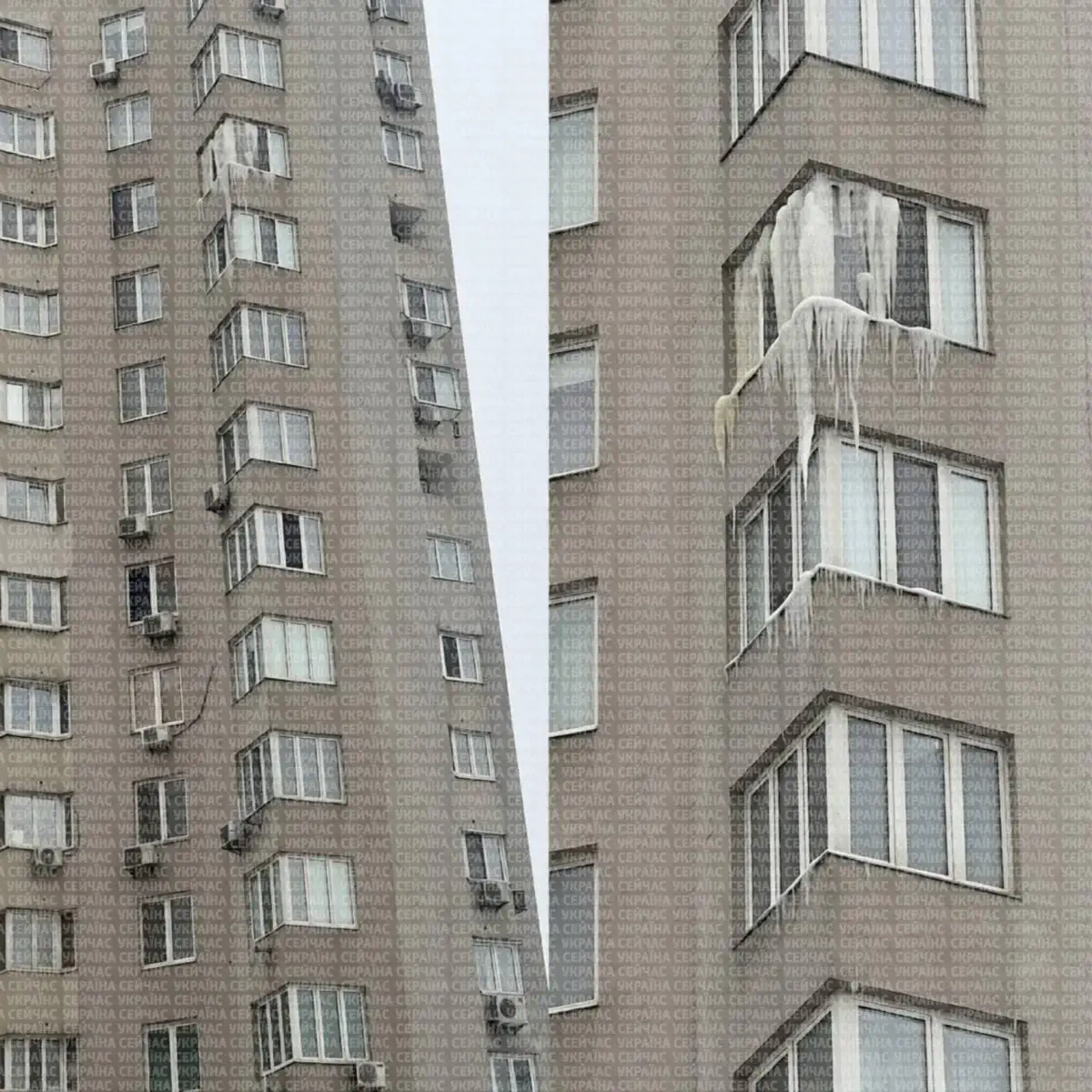 У Дарницькому районі Києва після прориву труб в ЖК «Корона» вікна будинків вкрилися гігантськими бурульками