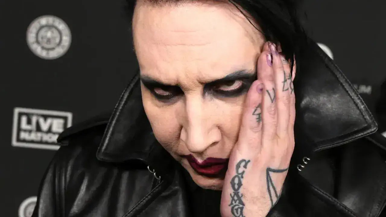 Новые правила позволили вновь затянуть Marilyn Manson в суд