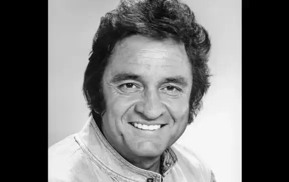 Сніданок бідності, що став культом: Джонні Кеш обожнював підсмажену ковбасу