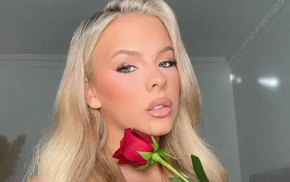 Більше ніж рожевий: як підібрати ідеальне комбо для губ у стилі "балетні туфельки"