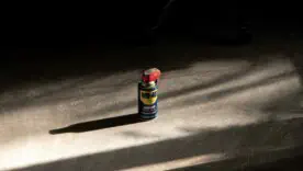 5 лайфхаків із WD-40 для прибирання та захисту поверхонь