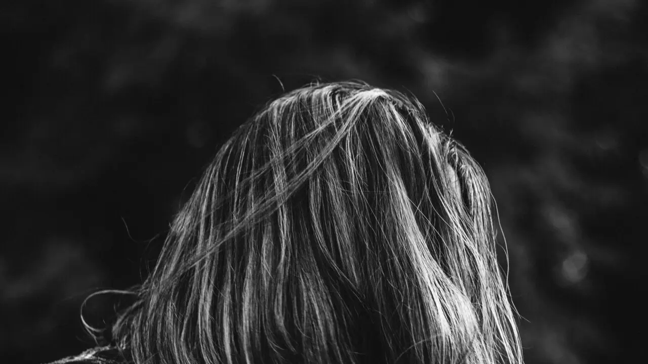 Конец эпохи седины? Учёные нашли способ «разблокировать» цвет ваших волос
