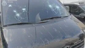 Во Львове женщина открыла огонь по авто с полицейскими и военными