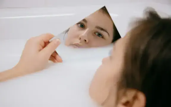 8 эффективных способов подтянуть кожу лица без филлеров: советы косметологов