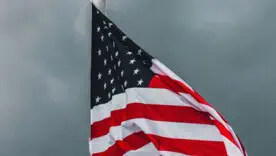 Ідентифікація виборців у США: Трамп хоче позбавити жінок права голосу