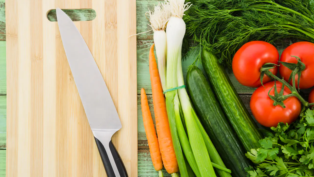 Самая распространённая ошибка, из-за которой ваши кухонные ножи быстро тупятся