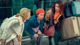 Уже на Netflix: три подруги, поминки и куча секретов в сериале "Как попасть на небеса из Белфаста"