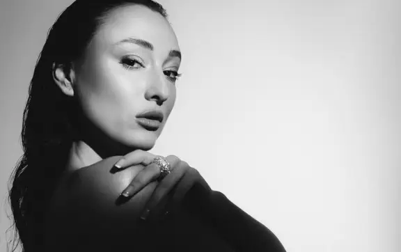 Настя Половинкина рассказала о "подкатах" Решетника на шоу Холостяк