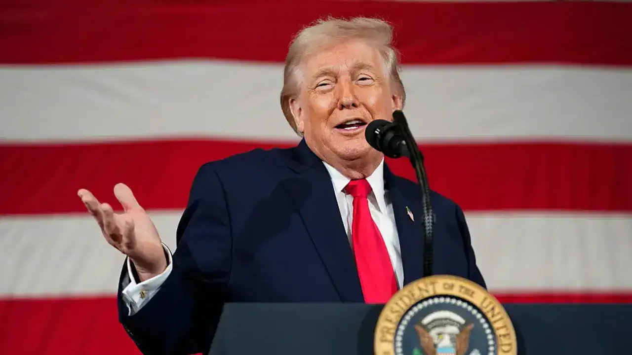 Адам Кадиров 2.0: Трамп планує стати 62-м живим кавалером Медалі Пошани