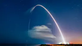 Внаслідок попадання космічного сміття у верхні шари атмосфери відбувається забруднення різними хімічними елементами.