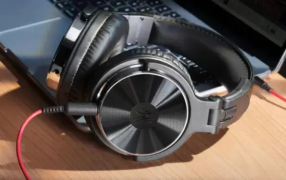 Мир чистого звука: почему и какие проводные наушники до сих пор в моде