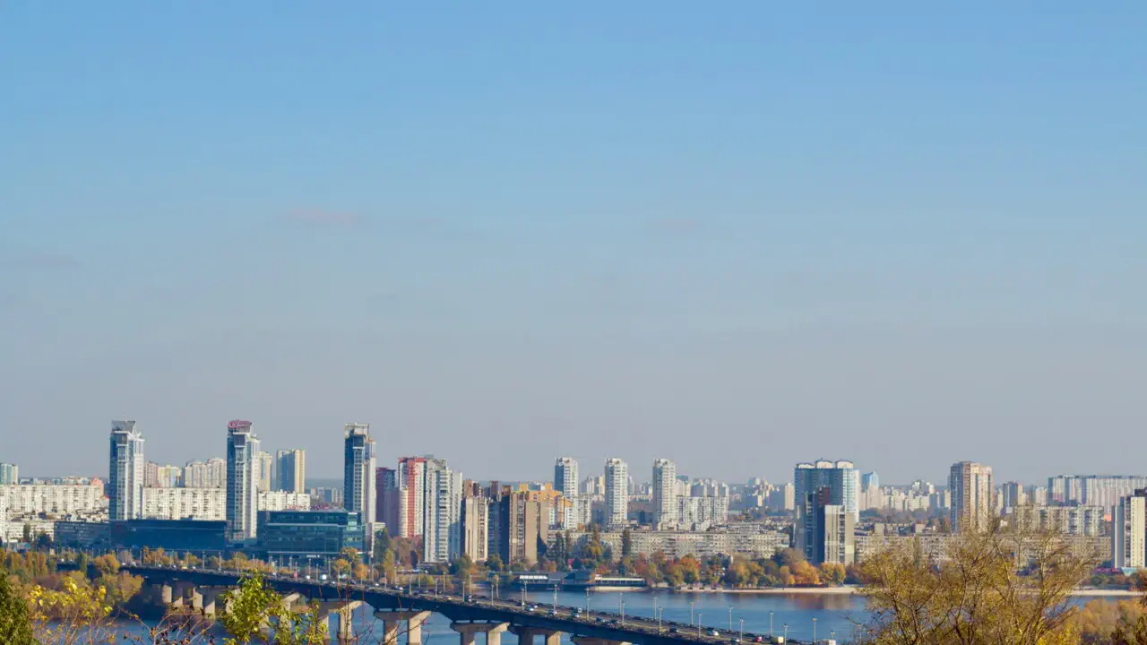 Мост Патона остается пригодным для эксплуатации: перечень действующих ограничений