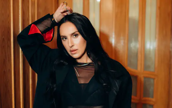Jamala выпустила «Замолчи» накануне 8 марта — и это самый точный подарок к празднику