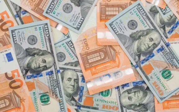 Таким образом, американская валюта достигла нового рекордного уровня по отношению к гривне