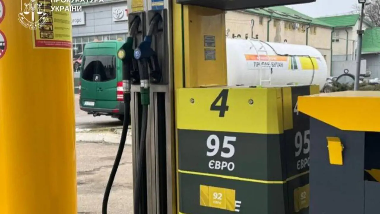 Подпольные АЗС: правоохранители разоблачили незаконную продажу топлива в двух областях
