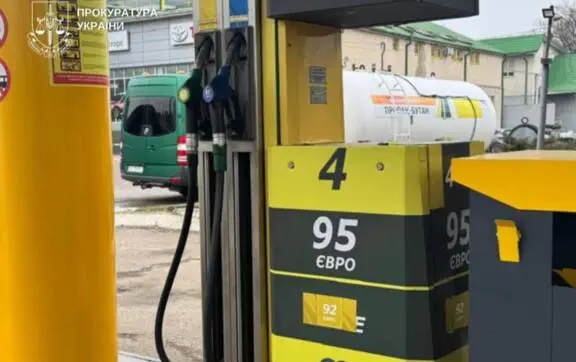Подпольные АЗС: правоохранители разоблачили незаконную продажу топлива в двух областях