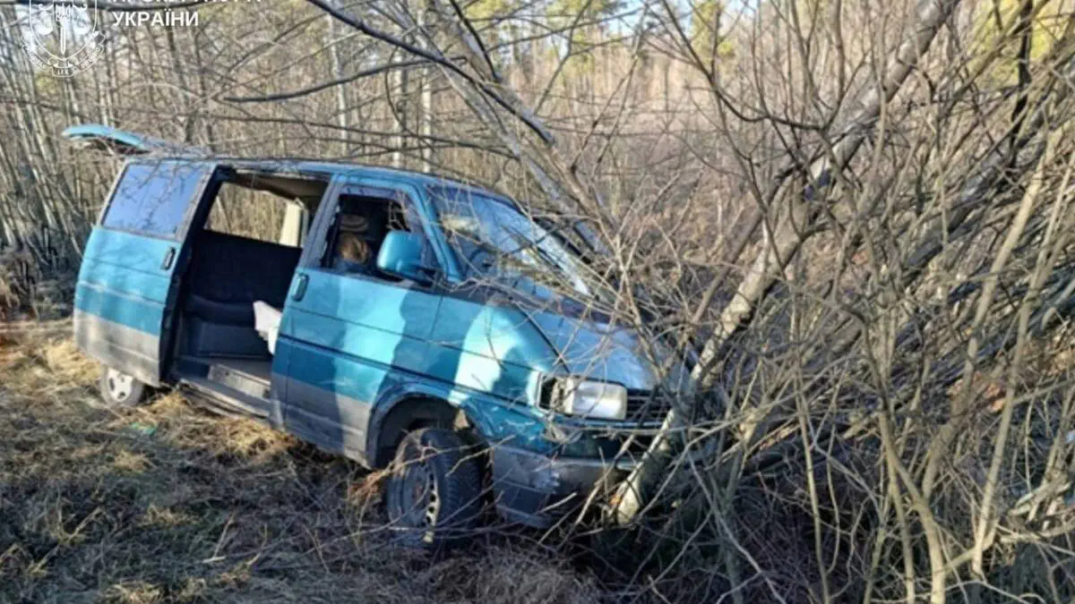 Волынь: люди заблокировали сотрудников ТЦК, избили мужчину и повредили служебный транспорт