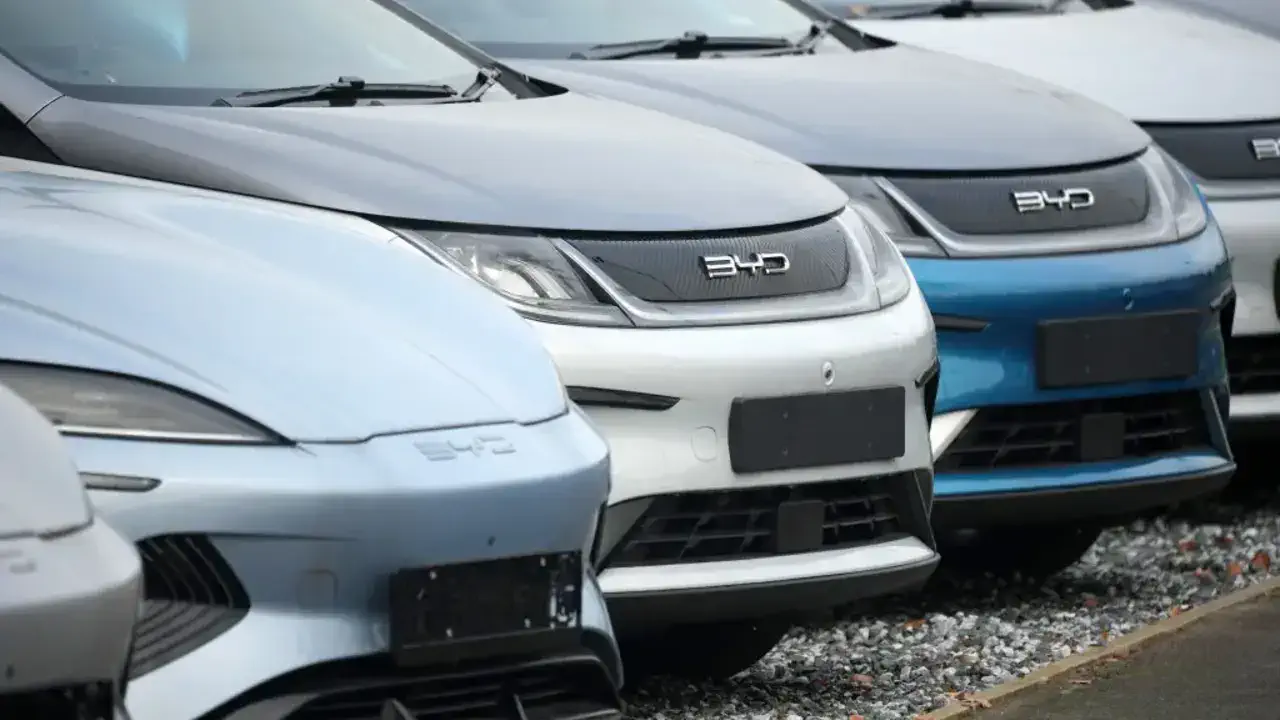 12 минут для полной зарядки: BYD презентует в Европе премиальный электромобиль Denza Z9GT
