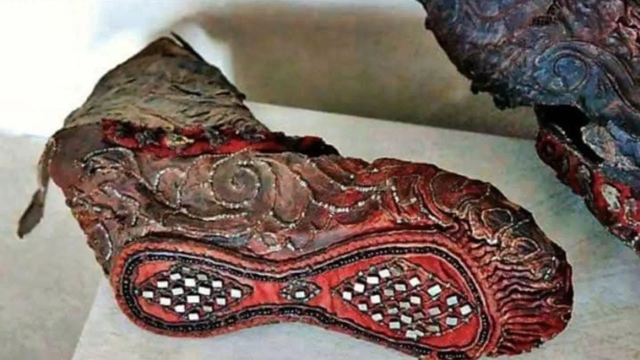 2300-летний сапог сакской женщины с Алтая поражает историков