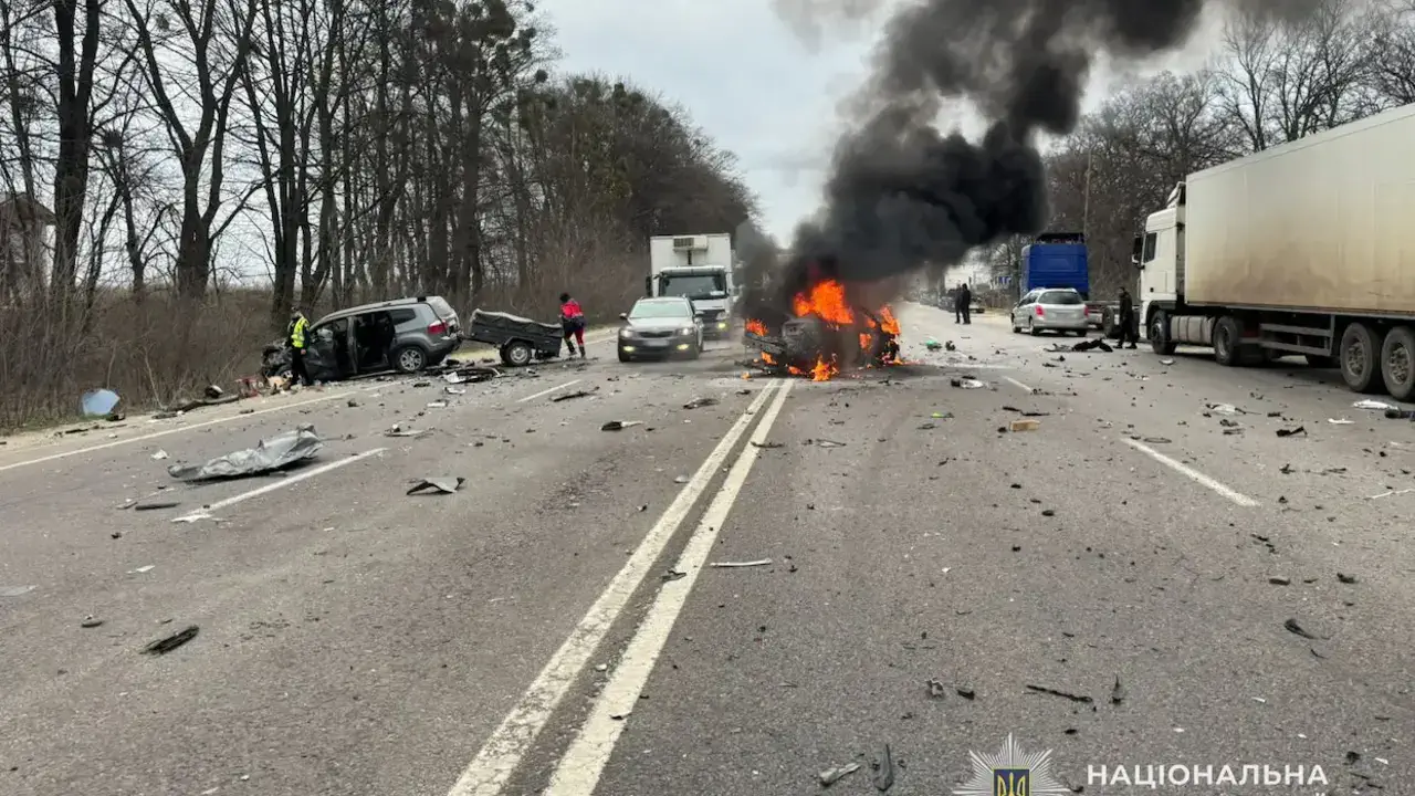 Смертельная авария под Львовом: в Дублянах после столкновения взорвался автомобиль